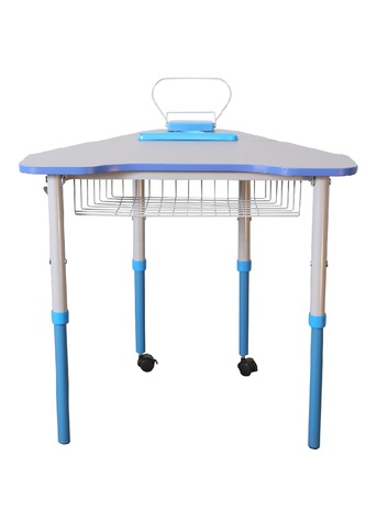 Стіл мобільний з регулюванням висоти та нахилу стільниці, з полицею