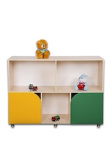 Секція з малими дверцятами